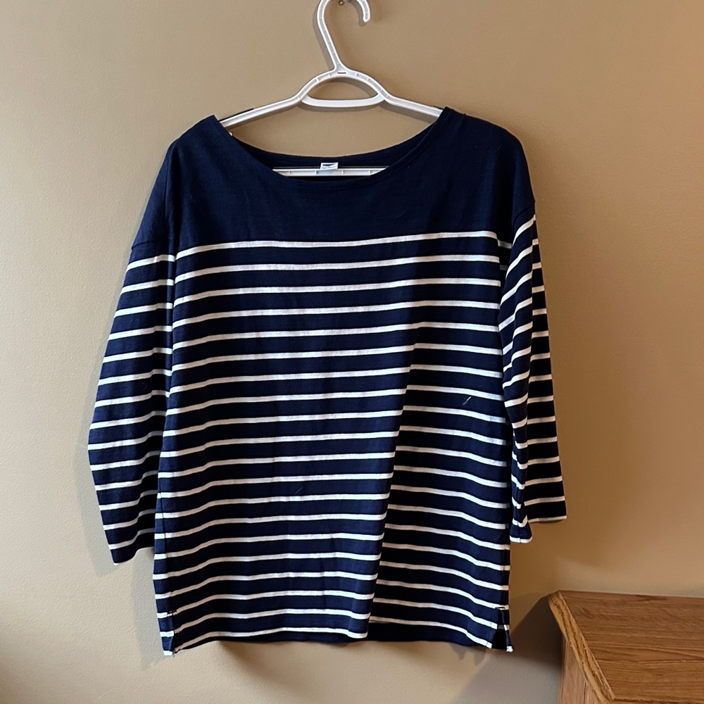 Old Navy Women's Long Sleeve Navy and White Striped Tee Wide collar